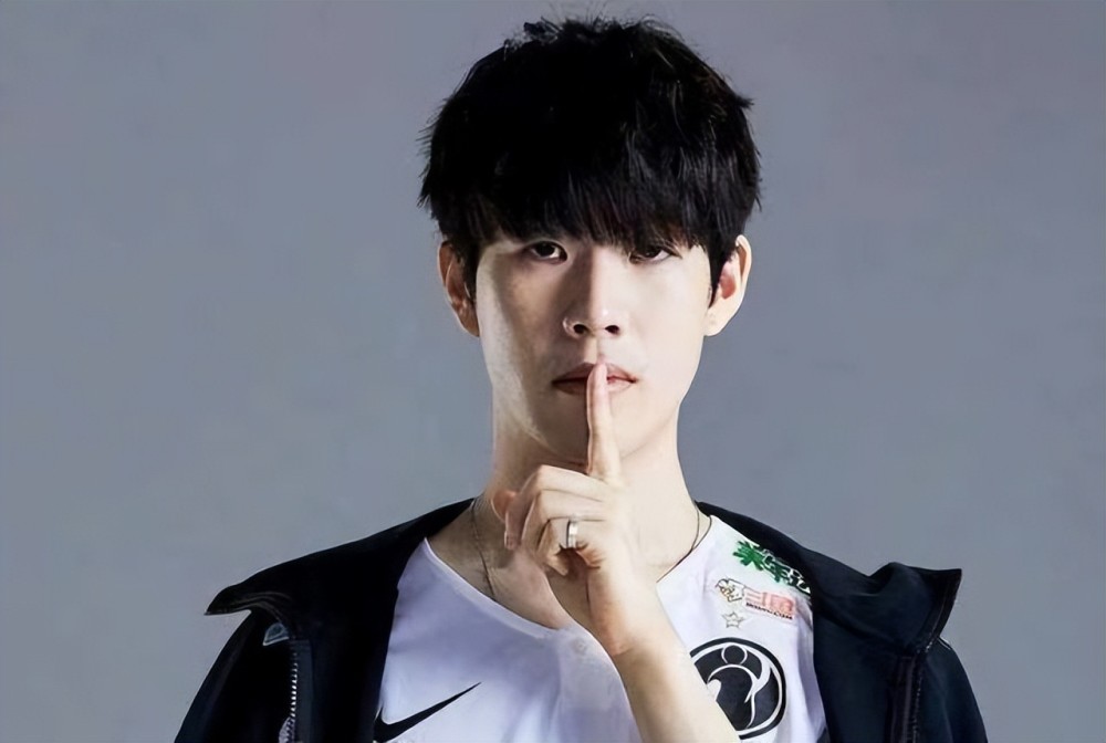 Sentinels 在 VCT 2025： Americas Stage 2 的一场激烈战斗中击败了 G2 Esports