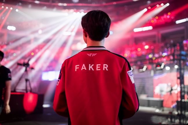 杭州LGD大鹅晋级第三轮A组，南京Hero遗憾淘汰